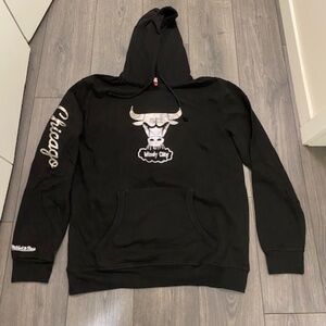 Mitchell & Ness Chicago Bulls iridescent Black Hoodie NWT
